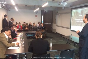 MCCE participa de encontro latino-americano de inovação política na Colômbia